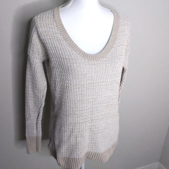 Victoria’s Secret Scoop Neck Neutral Pullover Sweater Oatmeal Beige XS - Picture 3 of 7
